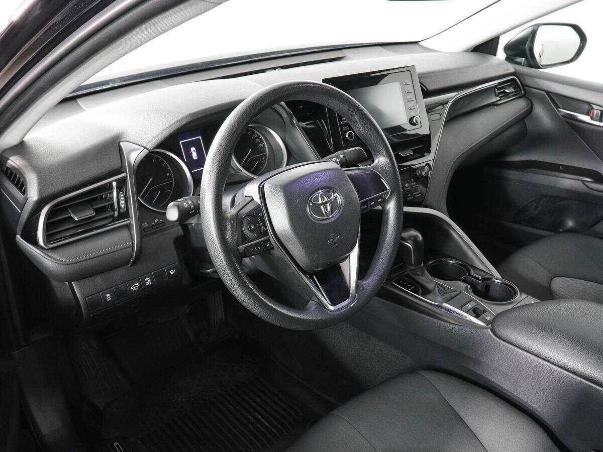 Б/У Тойота Камри 2021 года. Фото: #8