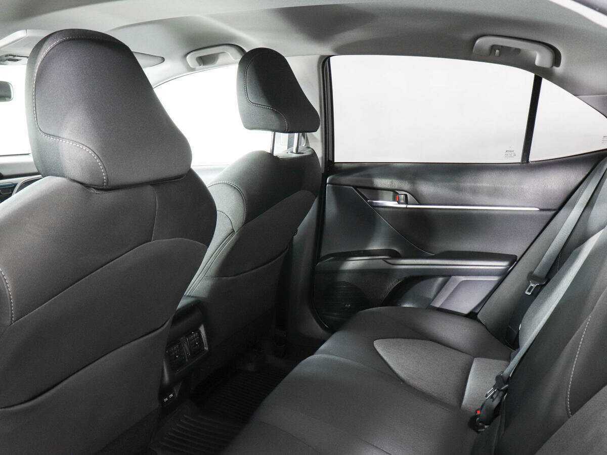 Б/У Тойота Камри 2021 года. Фото: #11