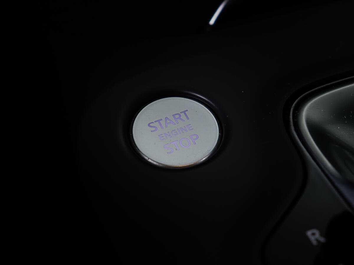 Б/У Инфинити К-Икс50 2019 года. Фото: #17