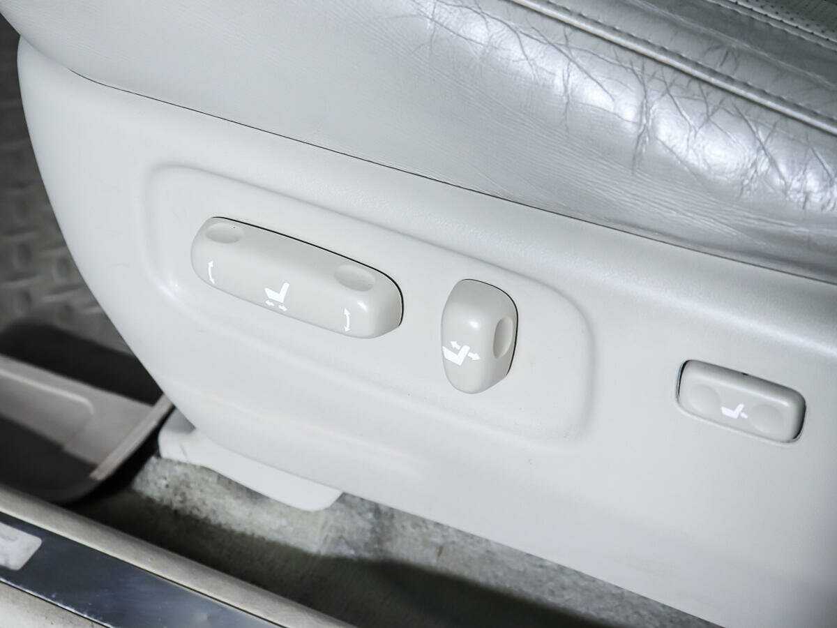 Б/У Лексус Р-Икс 2008 года. Фото: #18