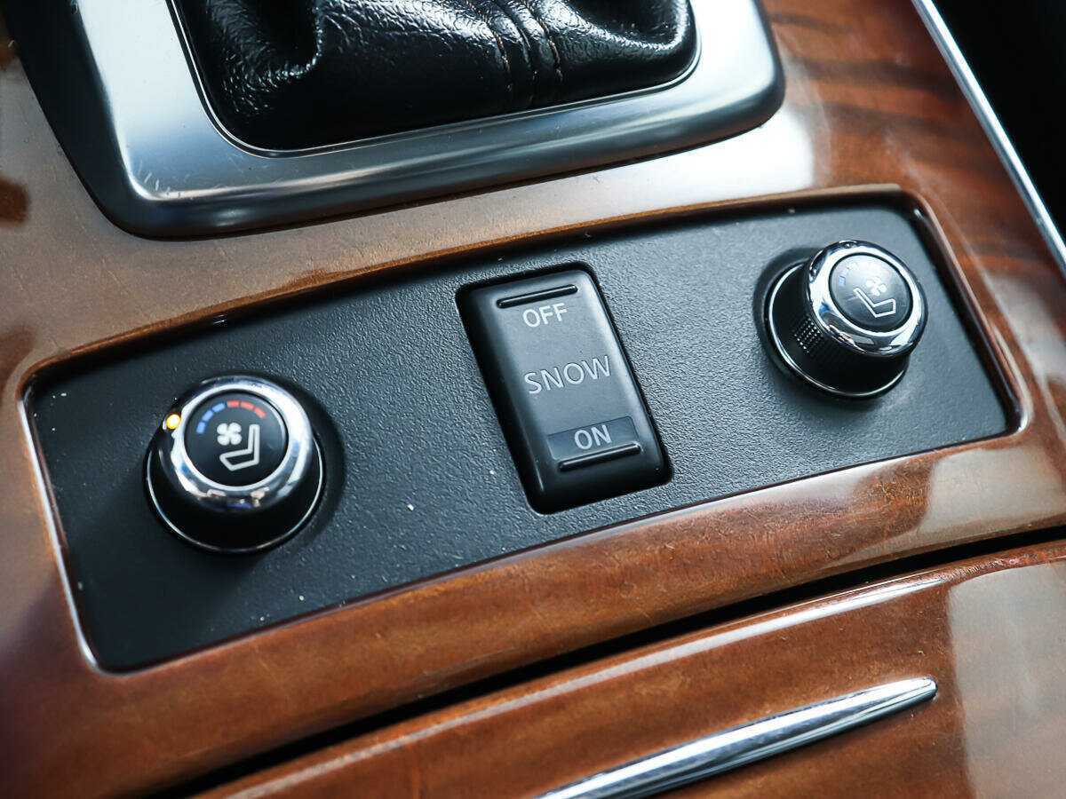 Б/У Инфинити Ф-Икс 2013 года. Фото: #17