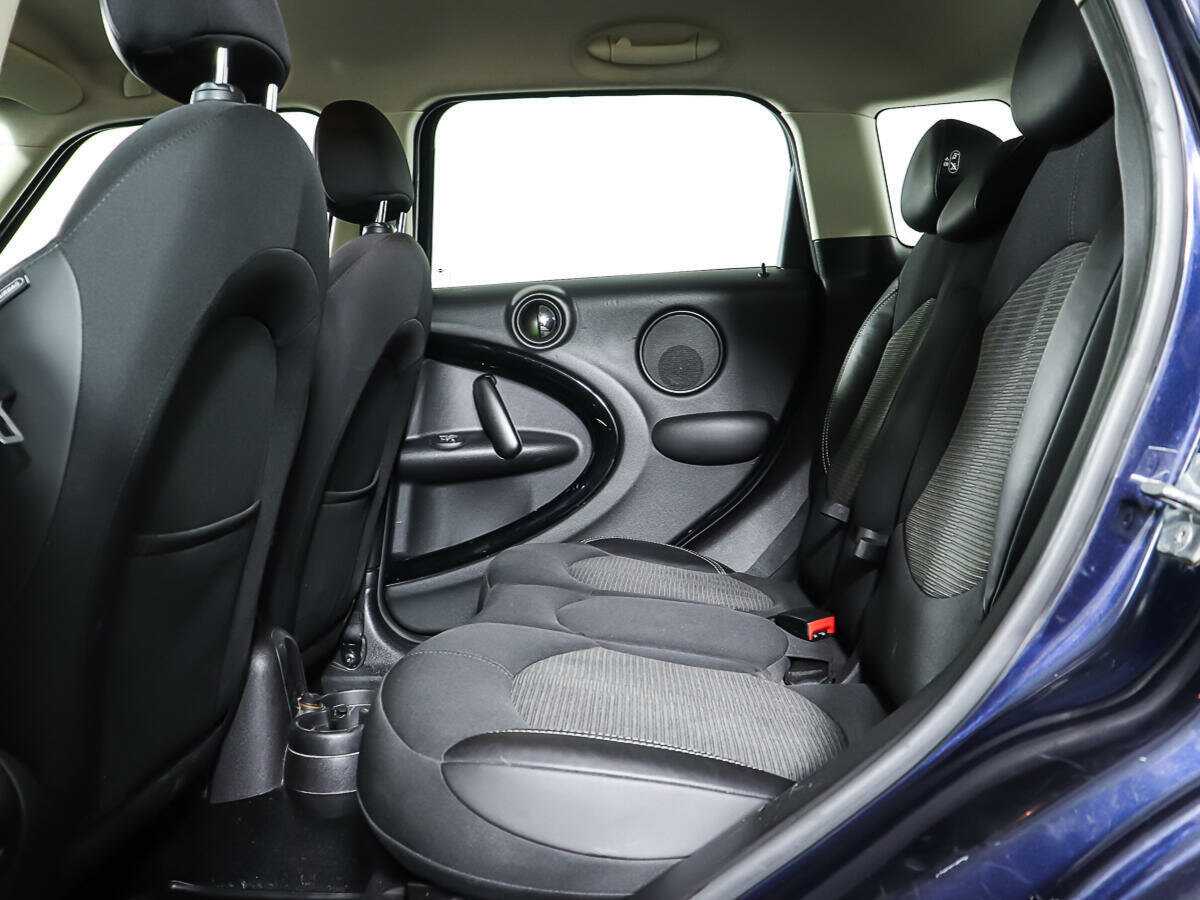 Б/У Мини Каунтримэн 2013 года. Фото: #9