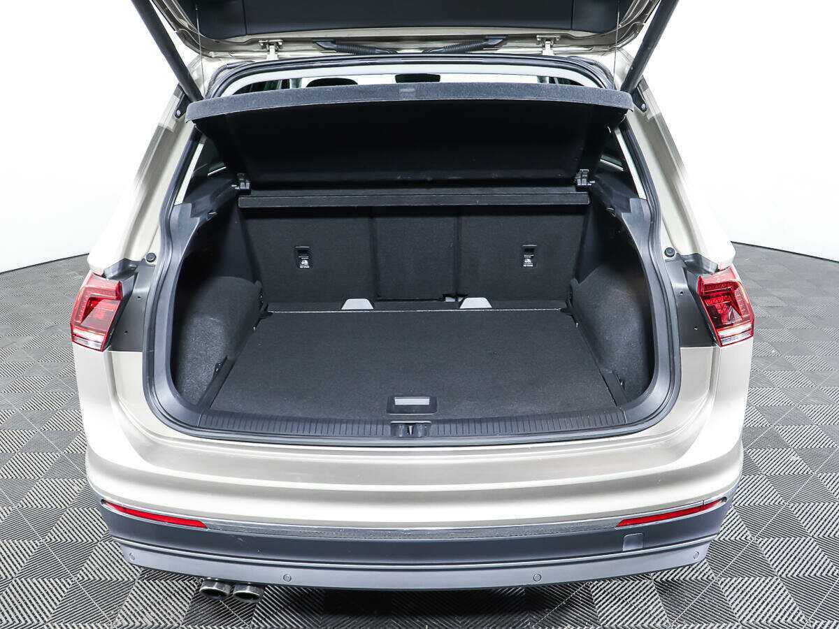 Б/У Фольксваген Тигуан 2017 года. Фото: #9