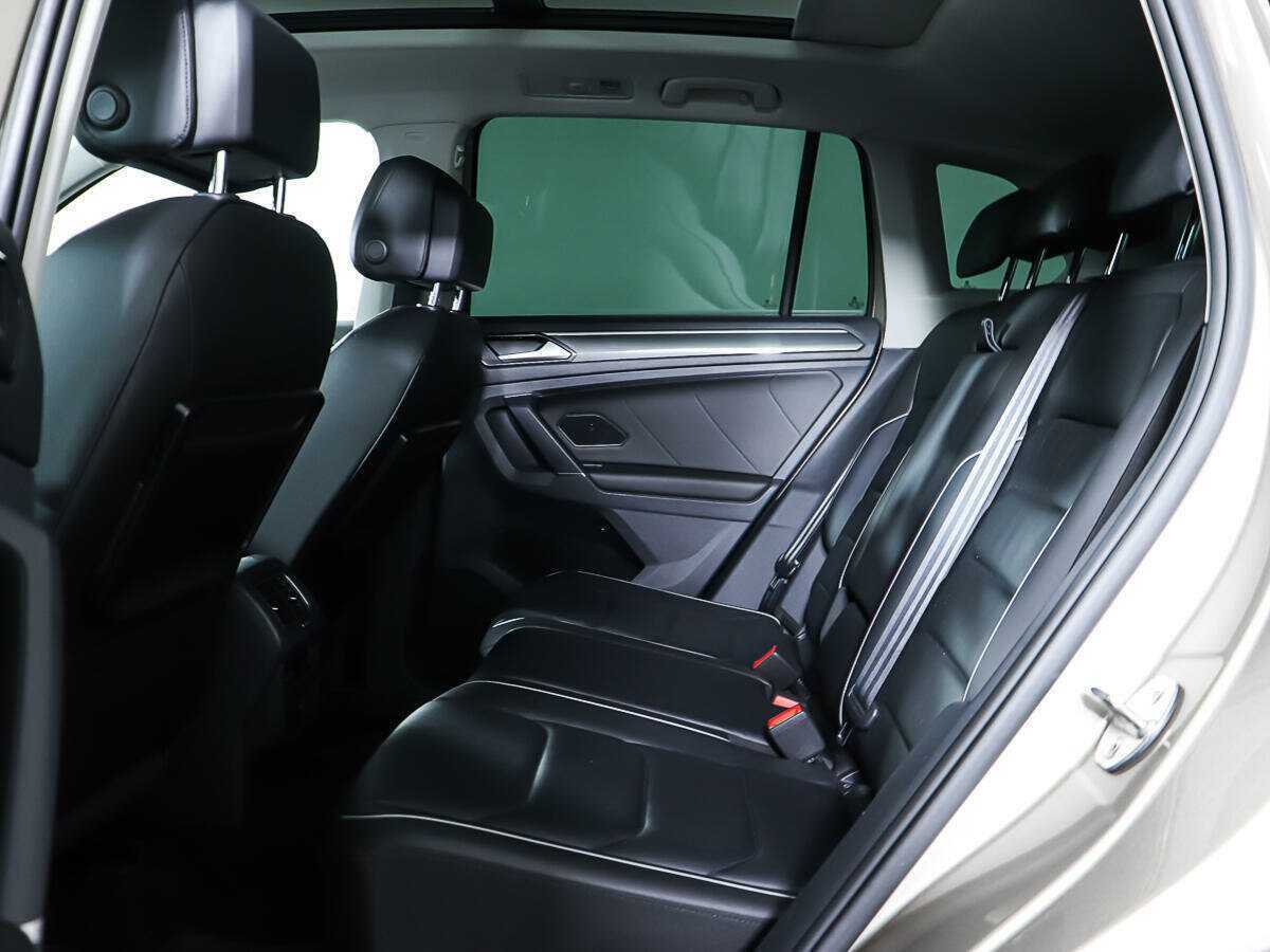 Б/У Фольксваген Тигуан 2017 года. Фото: #11