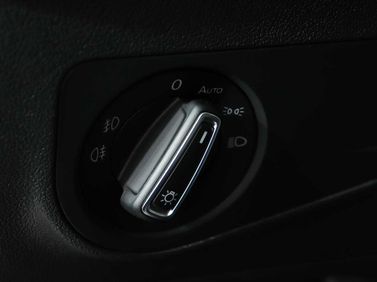 Б/У Фольксваген Тигуан 2017 года. Фото: #19