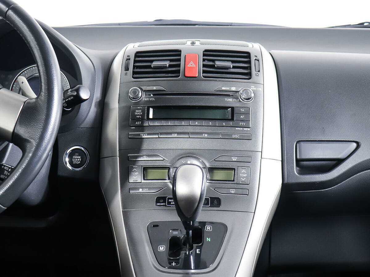 Б/У Тойота Аурис 2007 года. Фото: #11