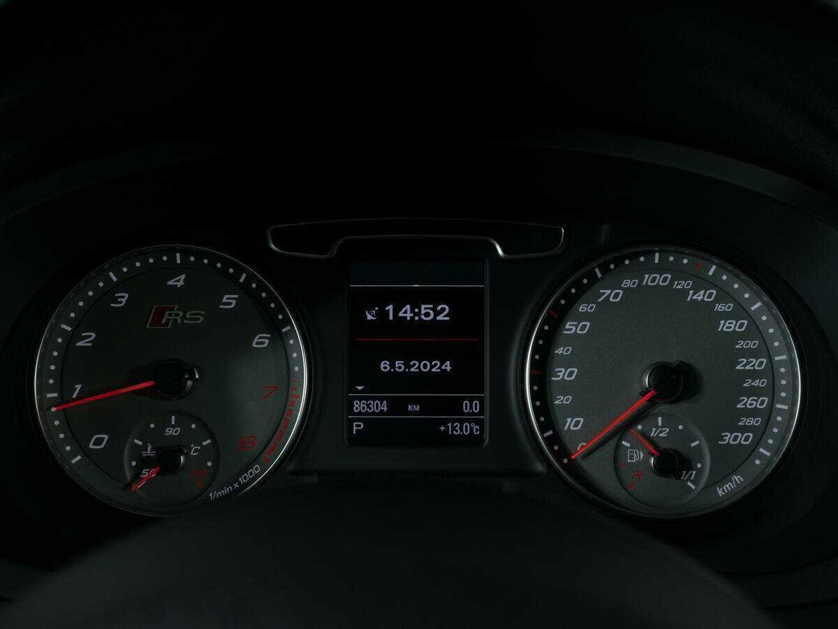 Б/У Ауди РС К3 2014 года. Фото: #8