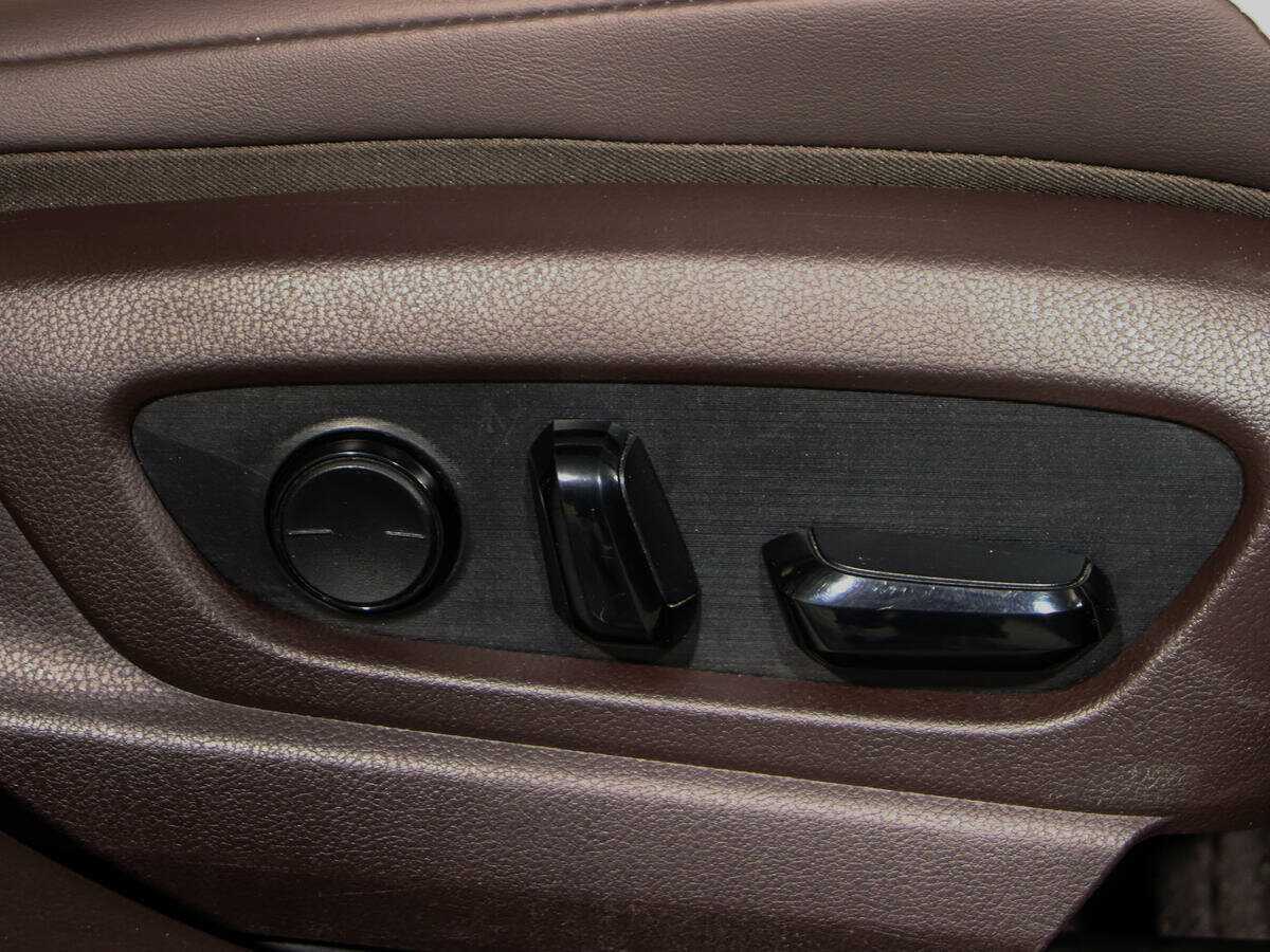 Б/У Лексус ЕС 2018 года. Фото: #15