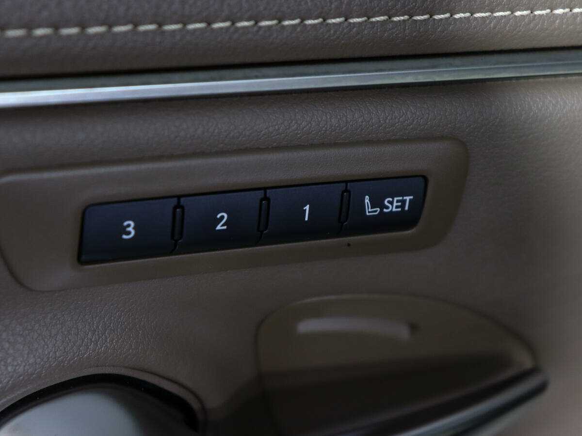 Б/У Лексус ЕС 2018 года. Фото: #20