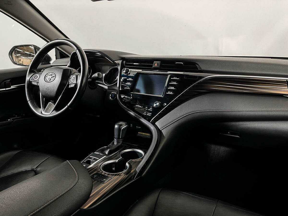 Б/У Тойота Камри 2020 года. Фото: #5