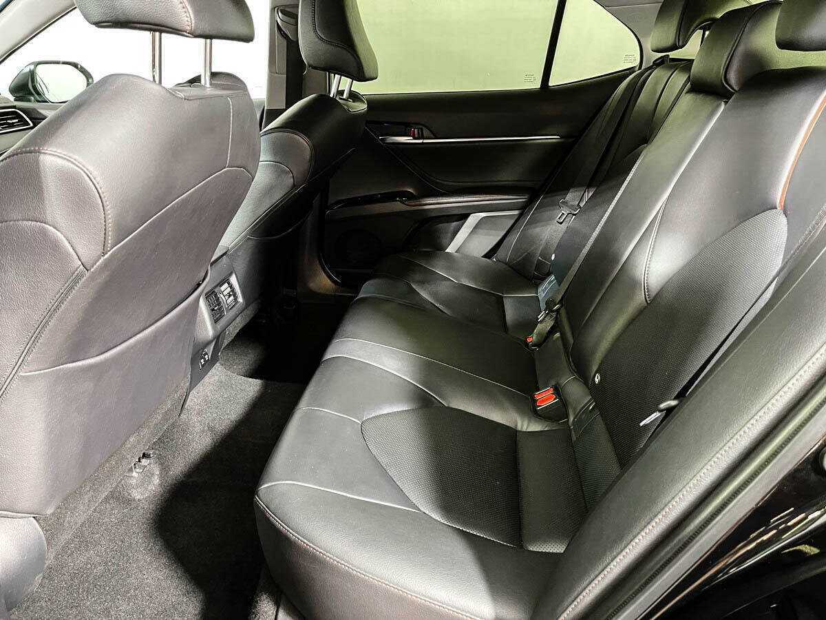 Б/У Тойота Камри 2020 года. Фото: #6