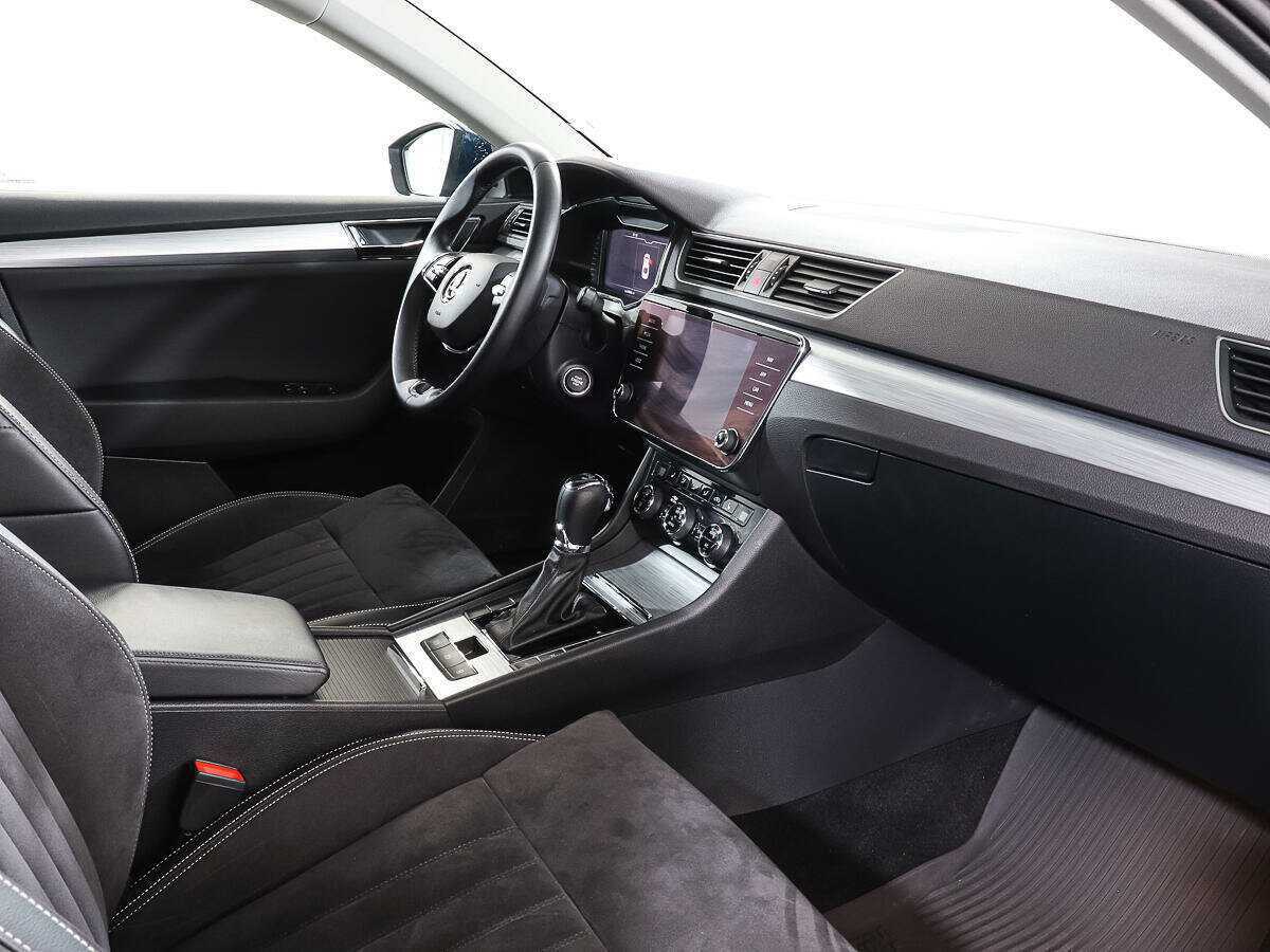 Б/У Шкода Суперб 2021 года. Фото: #8