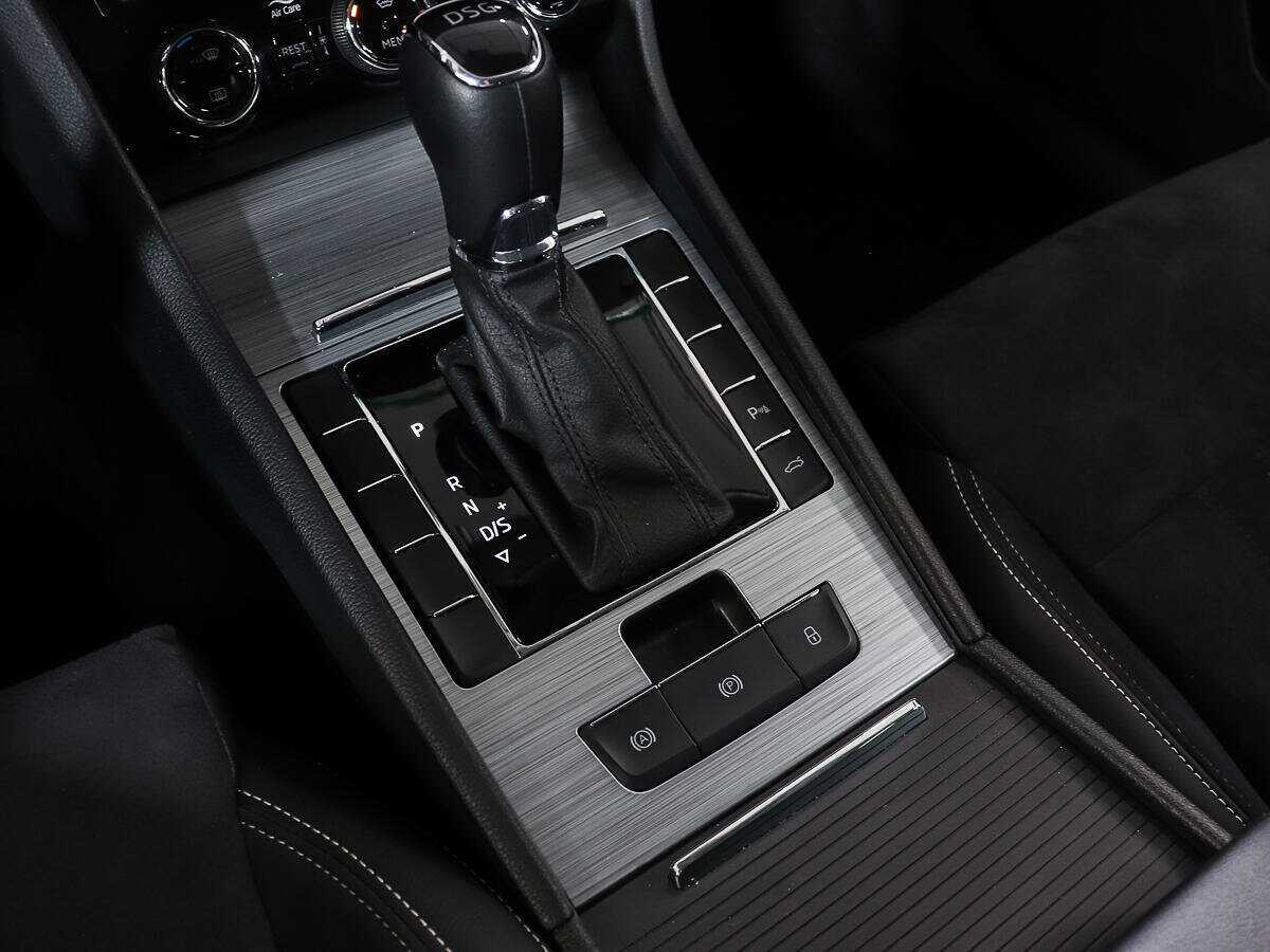 Б/У Шкода Суперб 2021 года. Фото: #14