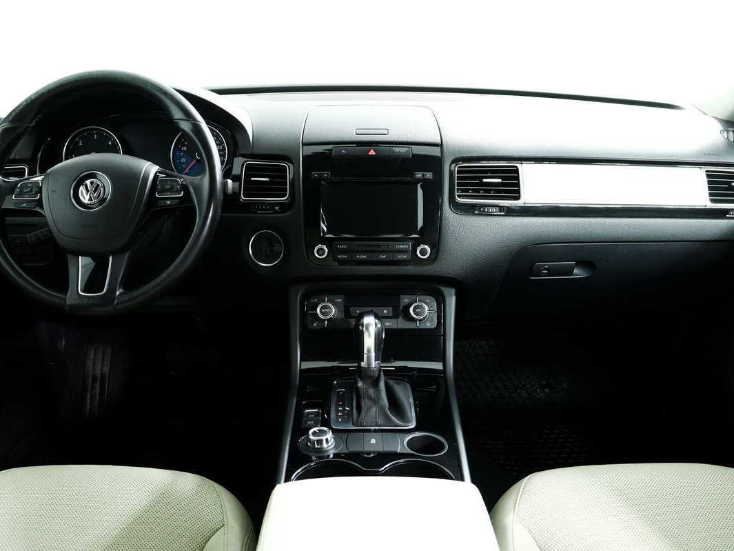 Б/У Фольксваген Туарег 2012 года. Фото: #10