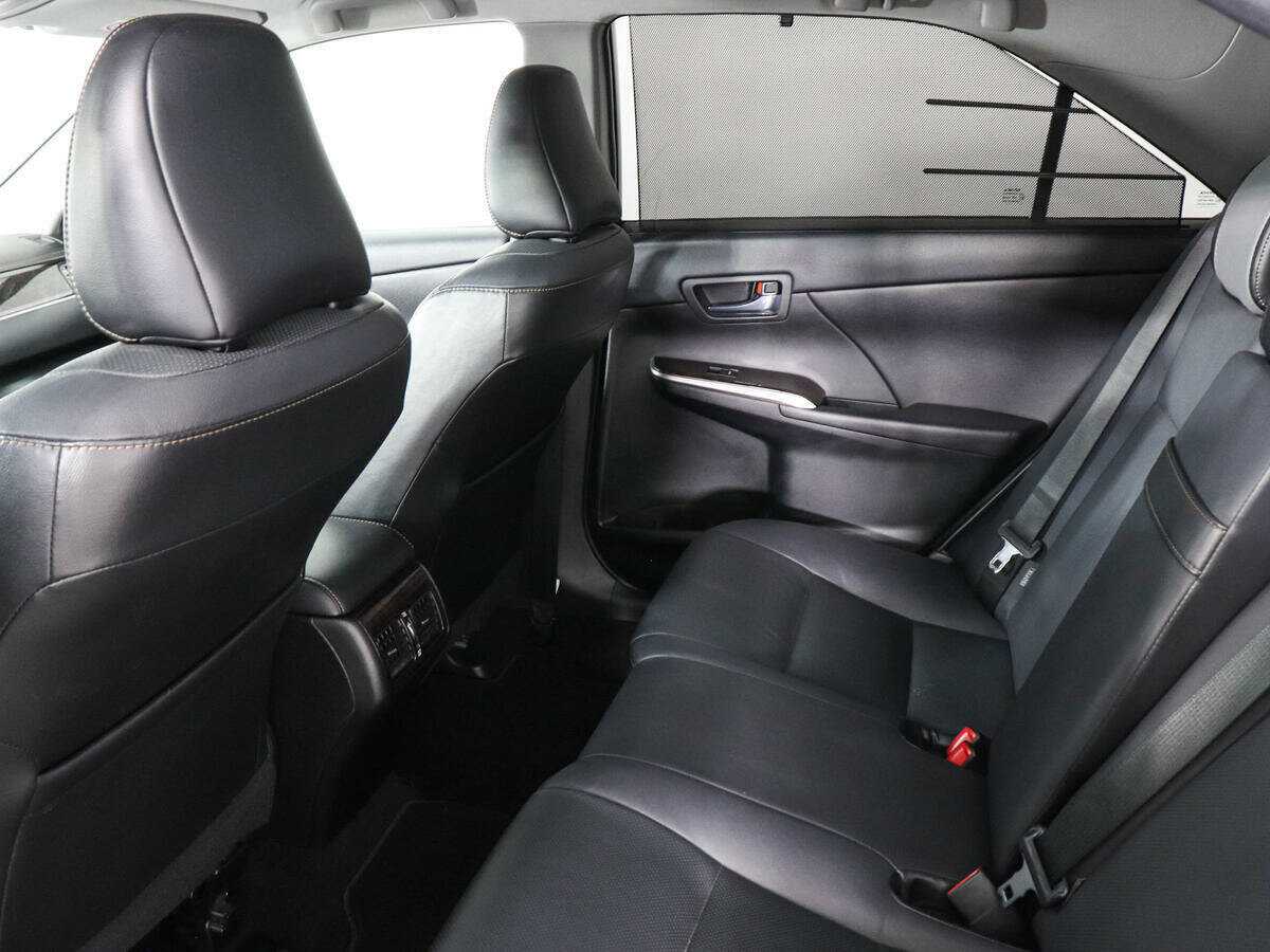 Б/У Тойота Камри 2016 года. Фото: #11