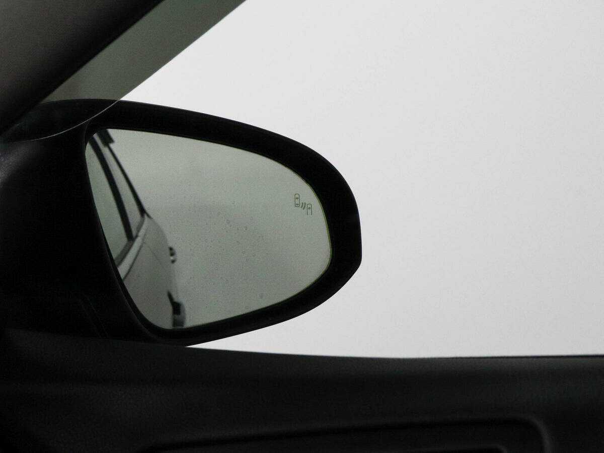 Б/У Тойота Камри 2016 года. Фото: #13