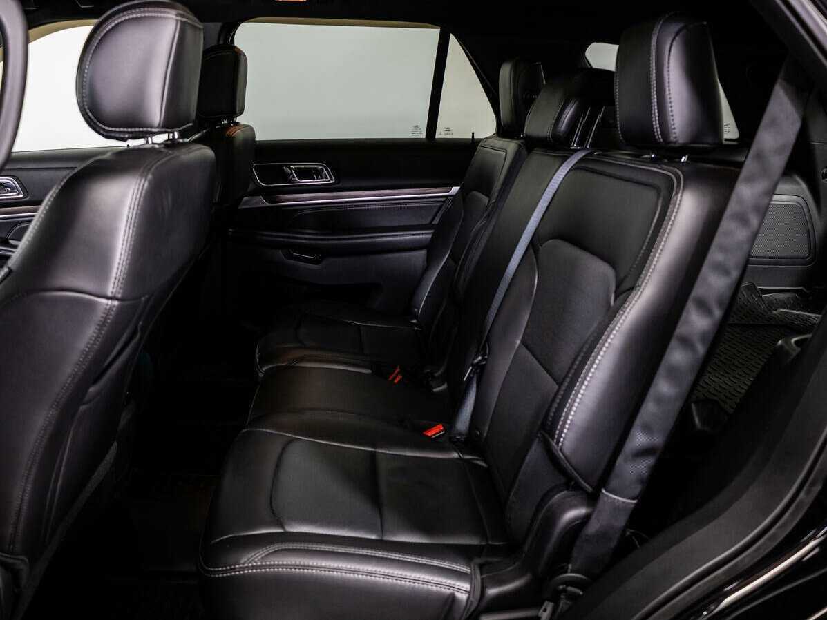 Б/У Форд Експлорер 2016 года. Фото: #9