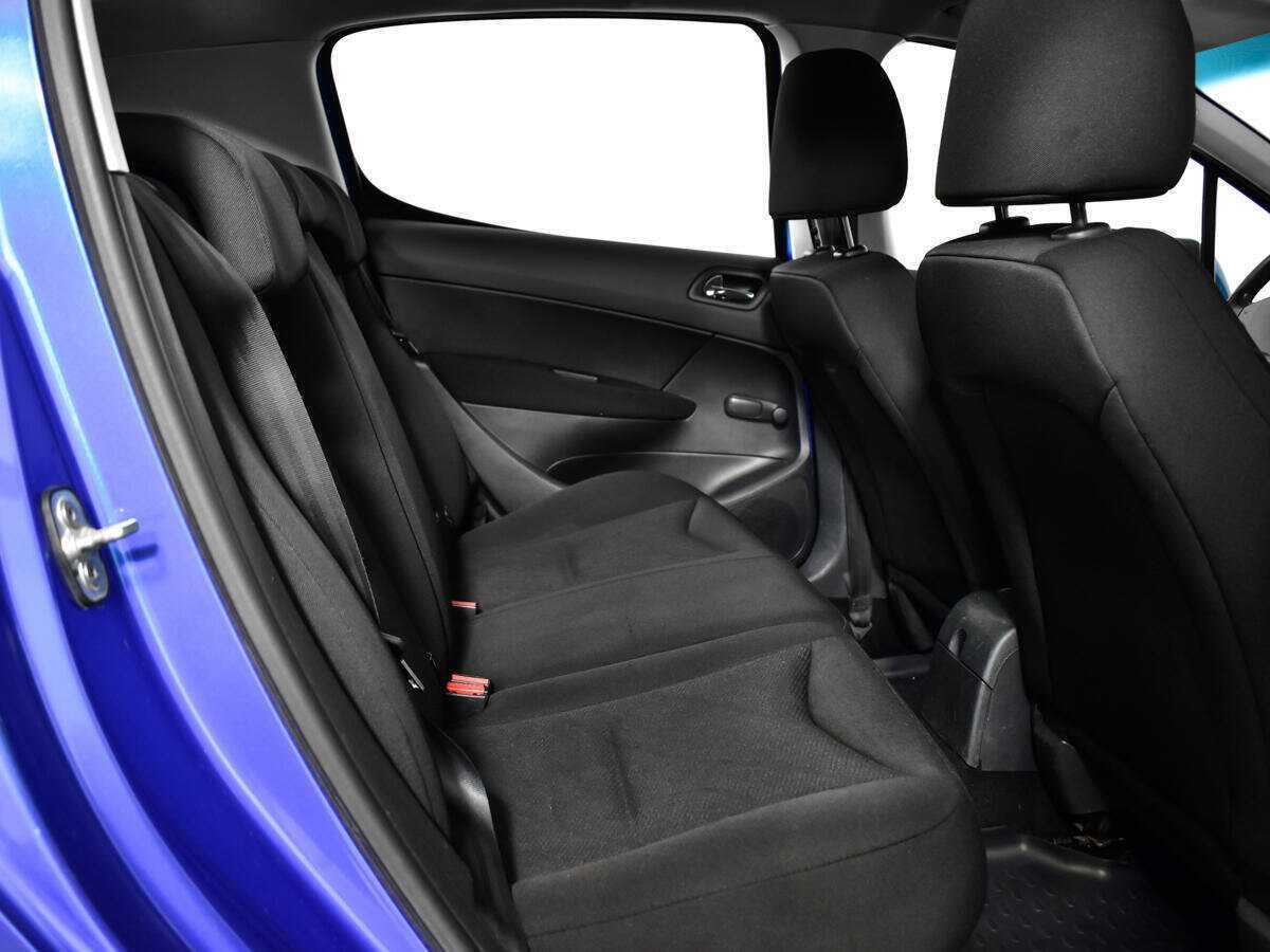 Б/У Пежо 308 2010 года. Фото: #9