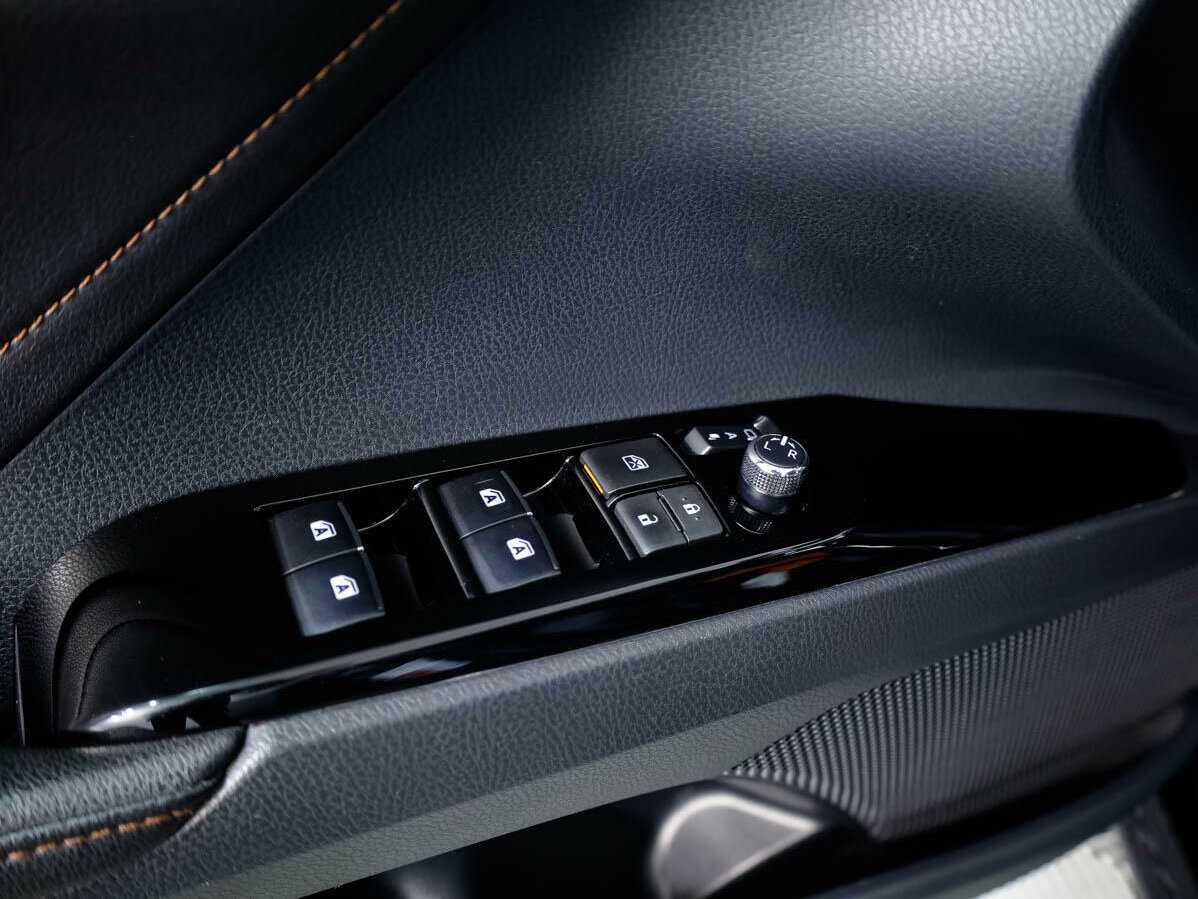 Б/У Тойота Камри 2020 года. Фото: #13