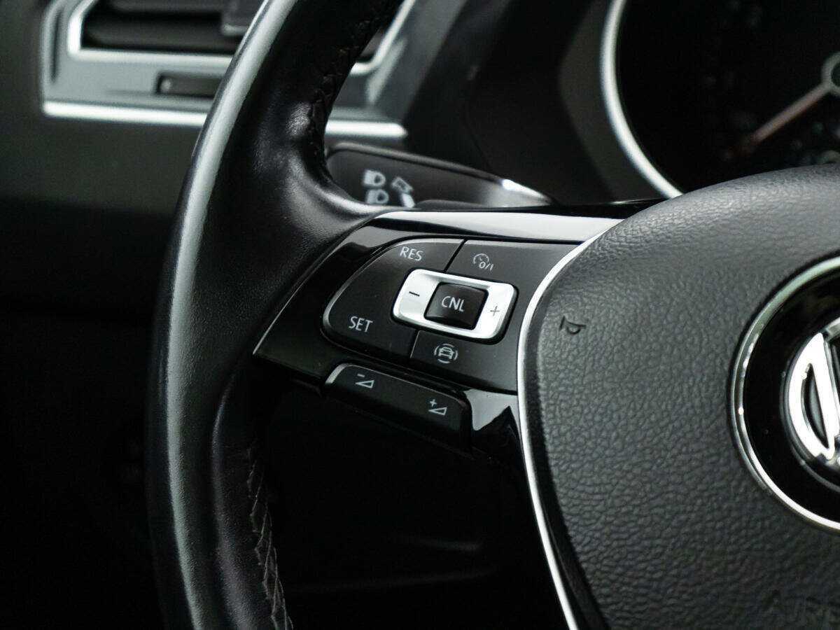 Б/У Фольксваген Тигуан 2019 года. Фото: #17