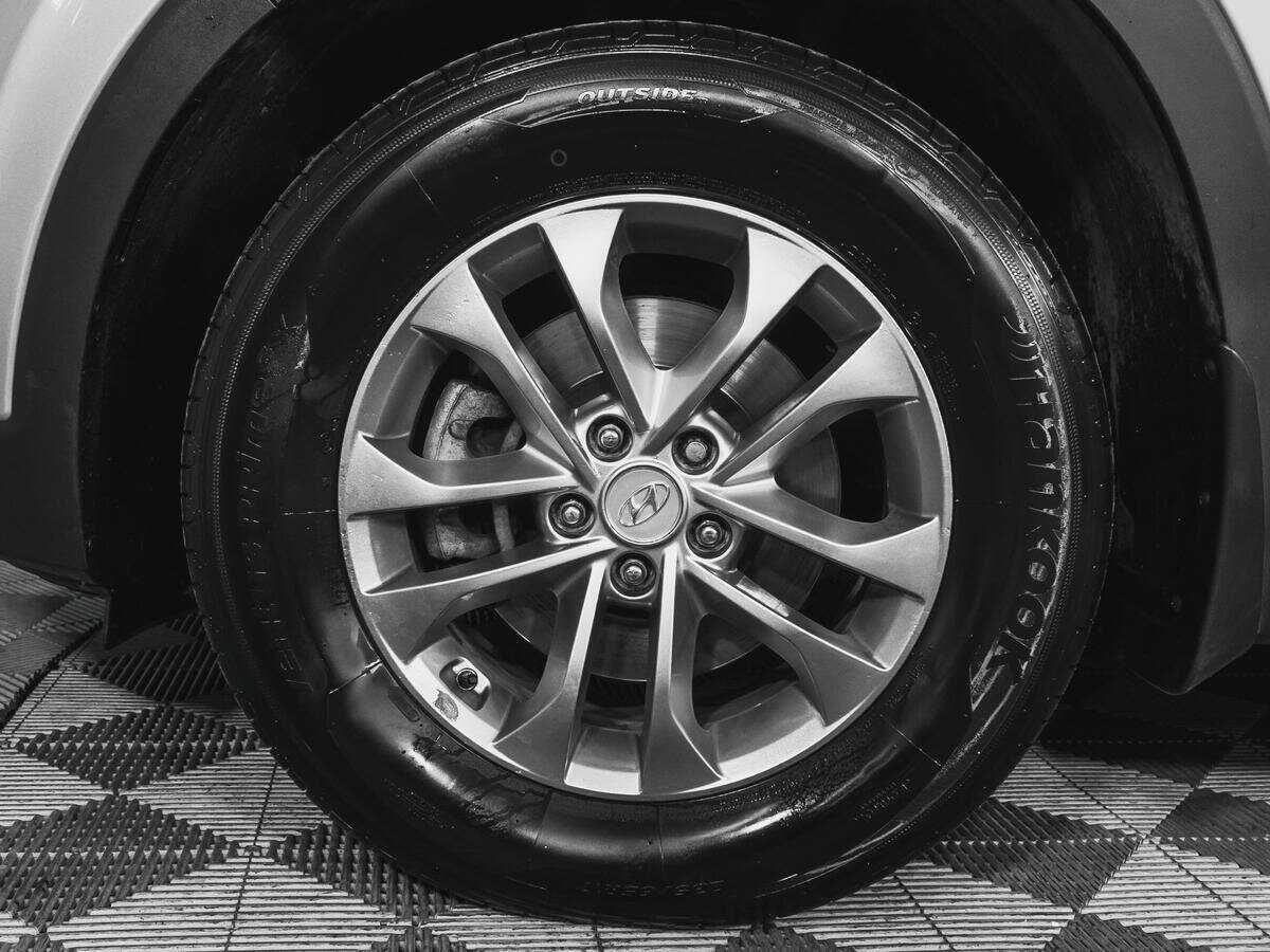 Б/У Хендай Санта Фе 2018 года. Фото: #16