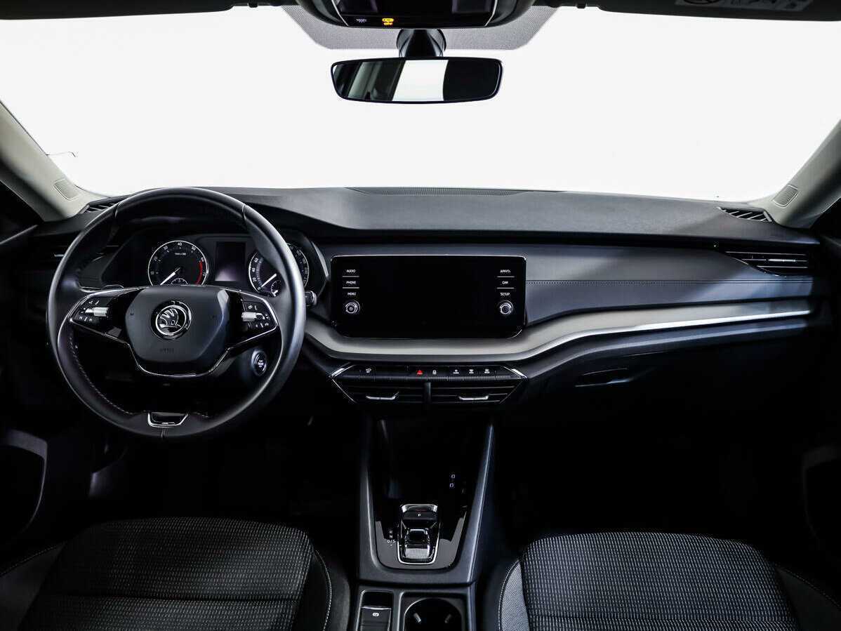 Б/У Шкода Октавия 2021 года. Фото: #8