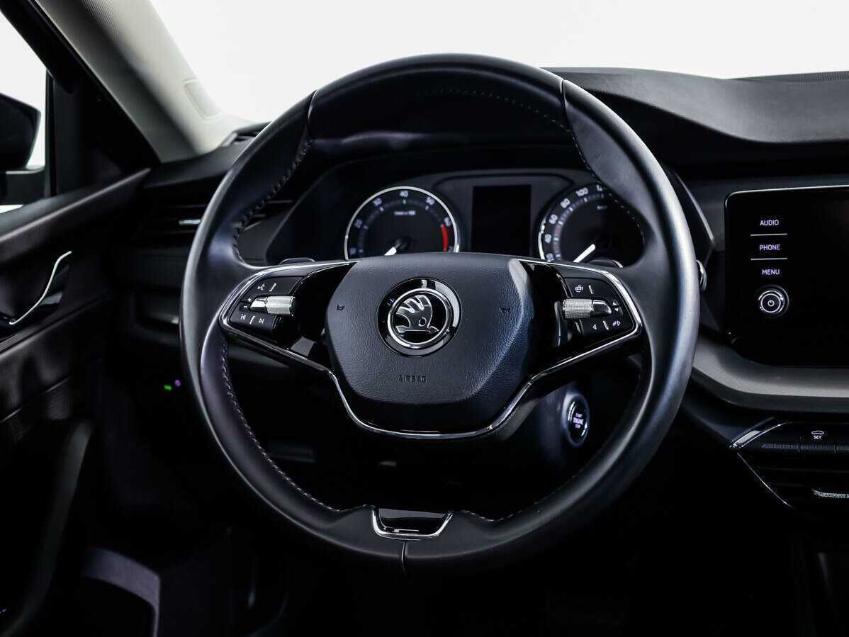 Б/У Шкода Октавия 2021 года. Фото: #9