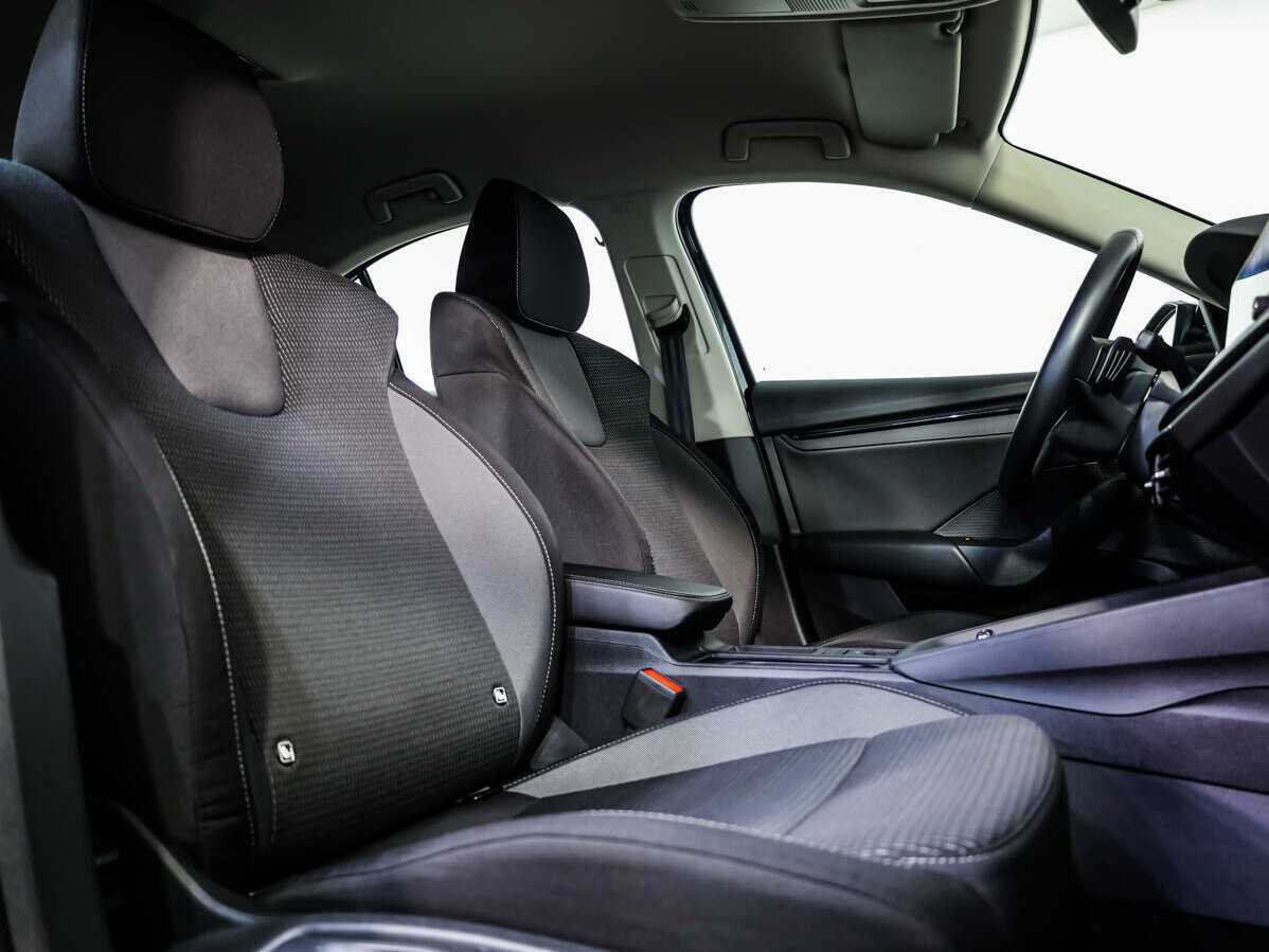 Б/У Шкода Октавия 2021 года. Фото: #10