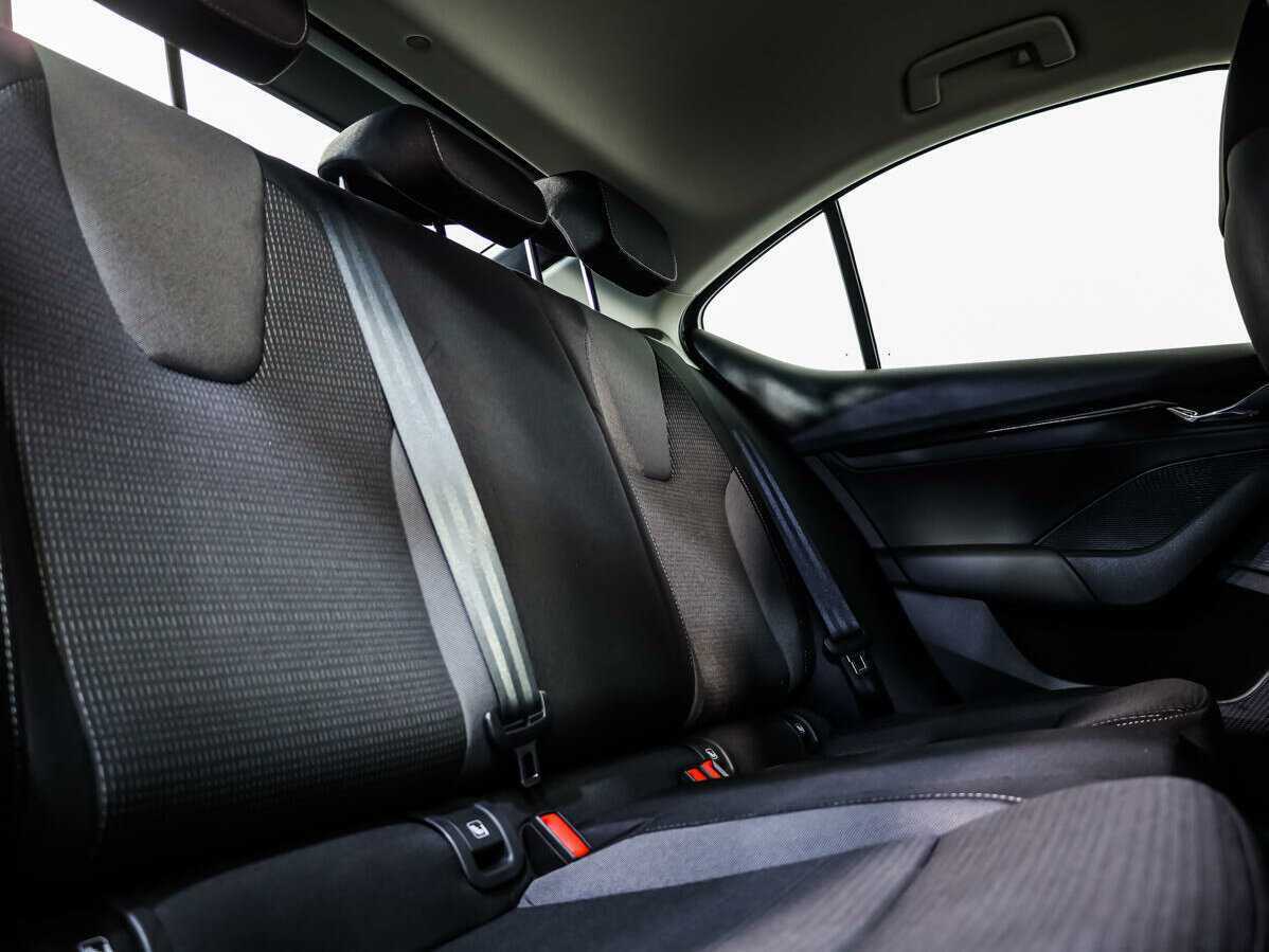 Б/У Шкода Октавия 2021 года. Фото: #11