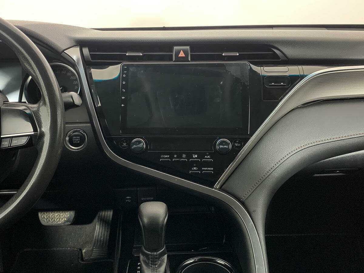 Б/У Тойота Камри 2021 года. Фото: #13