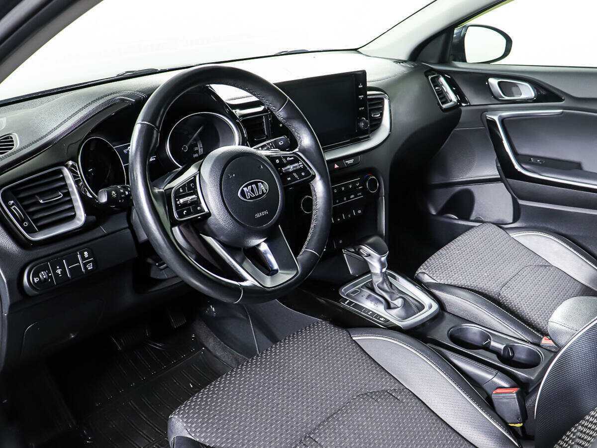 Б/У Киа Икс-Сид 2020 года. Фото: #12