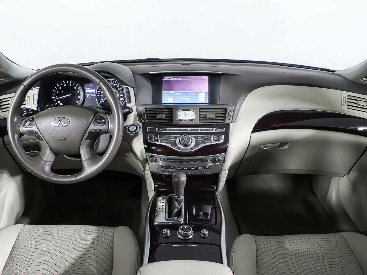 Б/У Инфинити М 2012 года. Фото: #13
