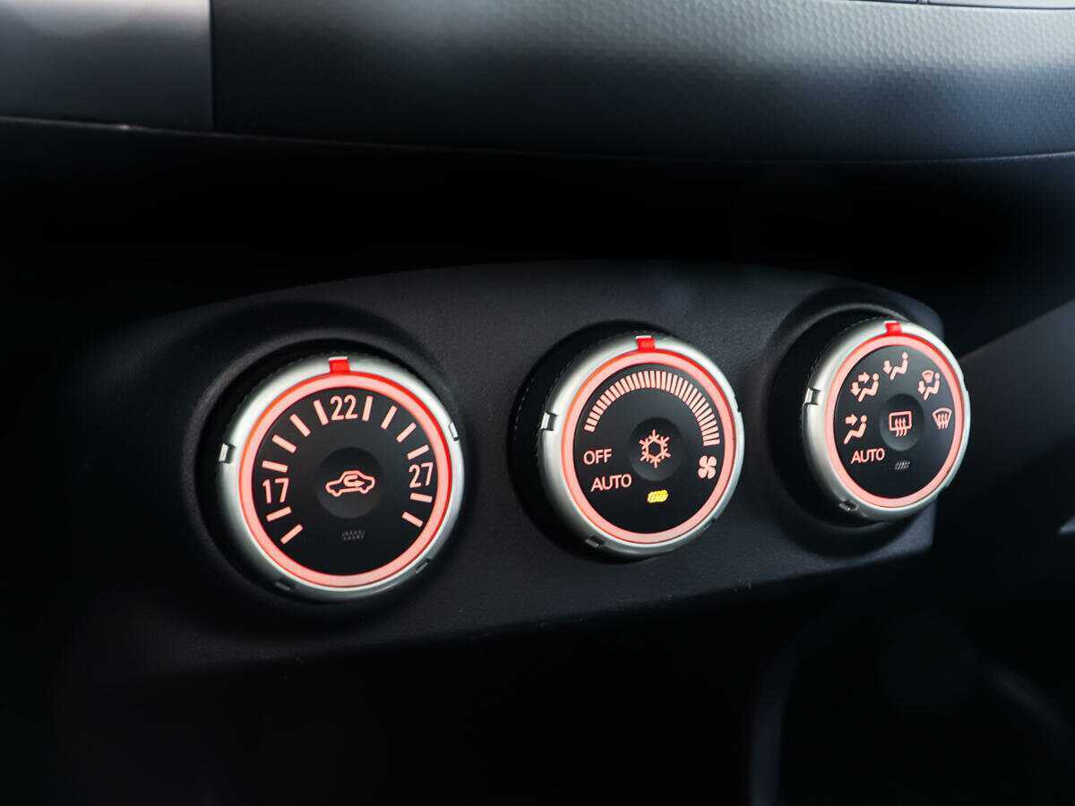 Б/У Митсубиши Оутлэндер 2008 года. Фото: #15