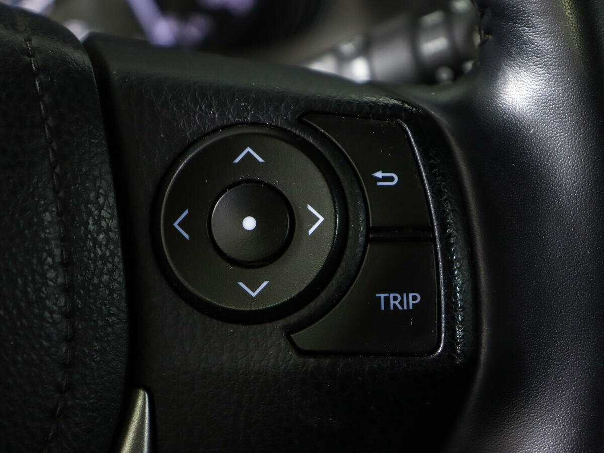 Б/У Тойота Рав4 2018 года. Фото: #21