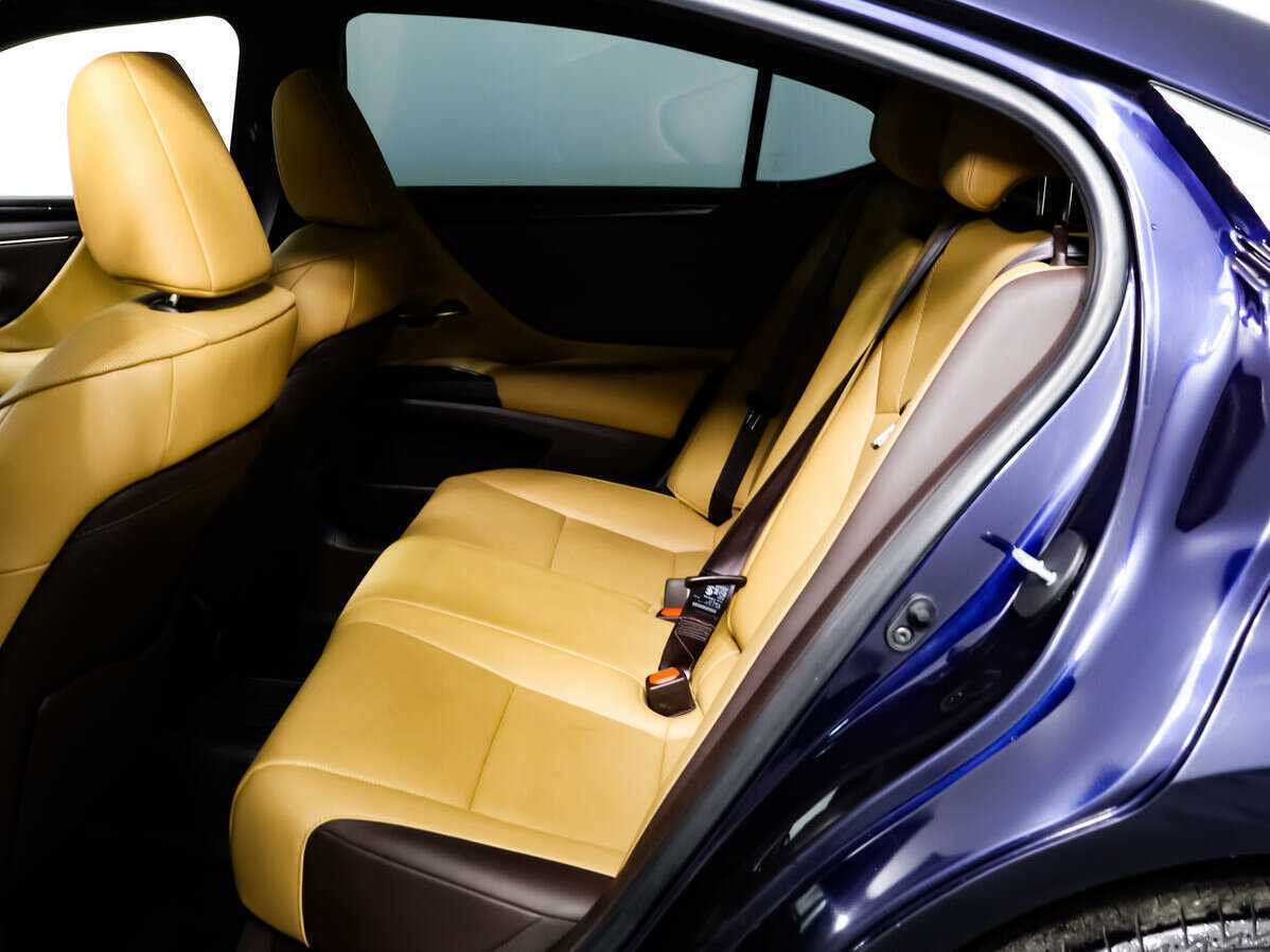 Б/У Лексус ЕС 2021 года. Фото: #11