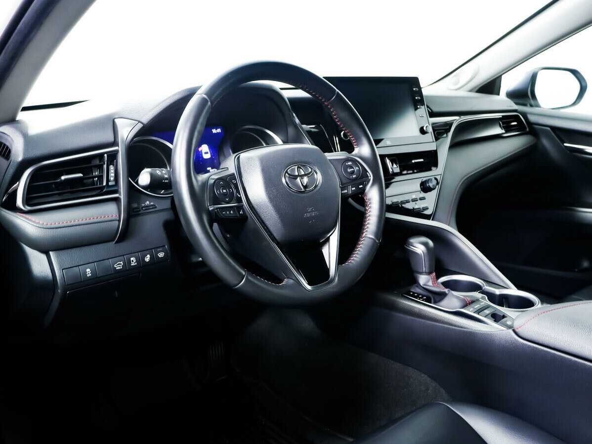 Б/У Тойота Камри 2021 года. Фото: #10