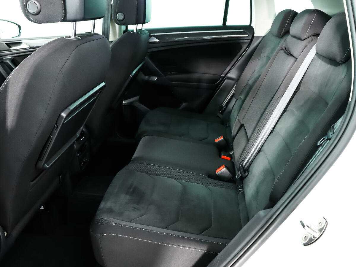 Б/У Фольксваген Тигуан 2019 года. Фото: #9