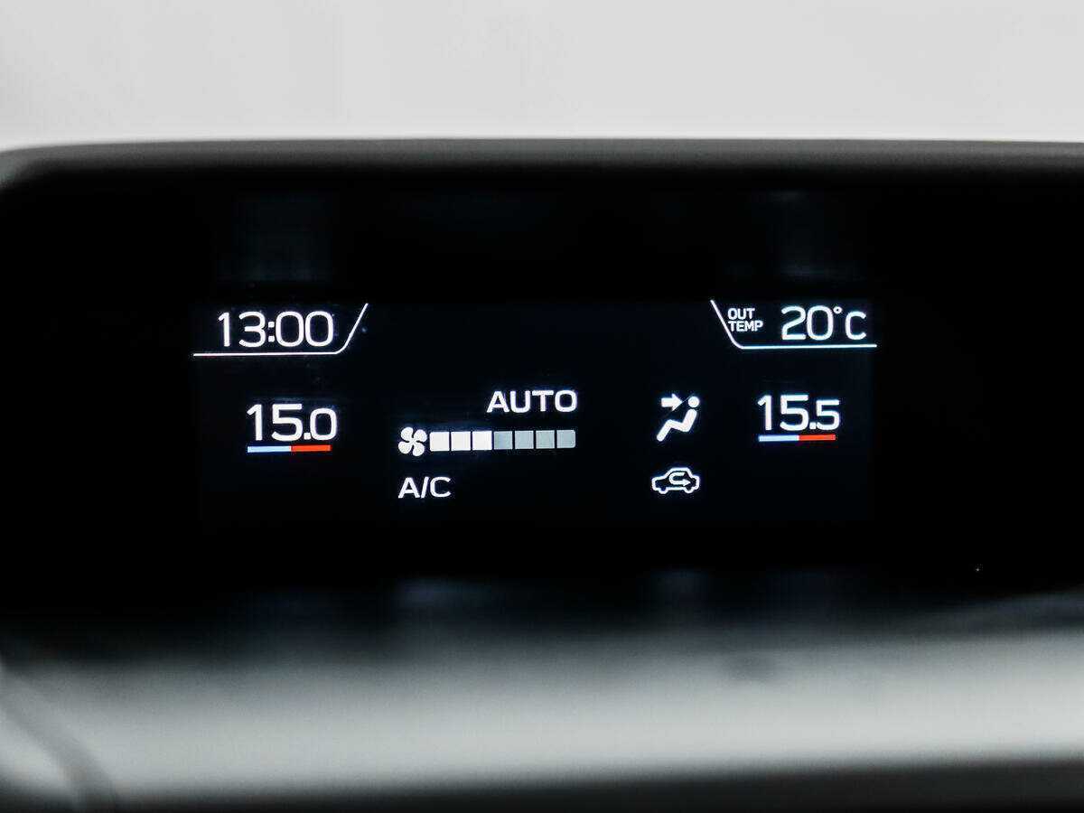 Б/У Субару ИксВи 2017 года. Фото: #15