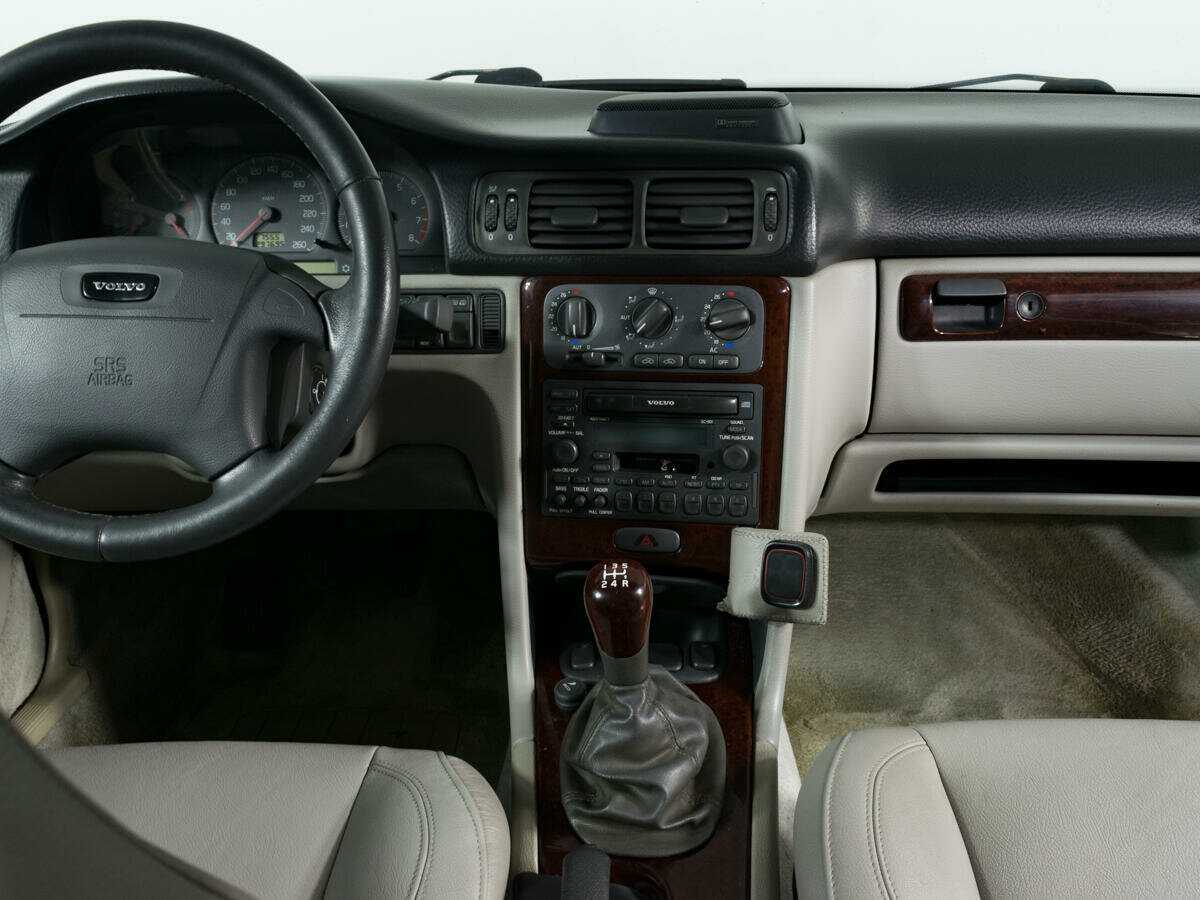 Б/У Вольво Ц70 1999 года. Фото: #4