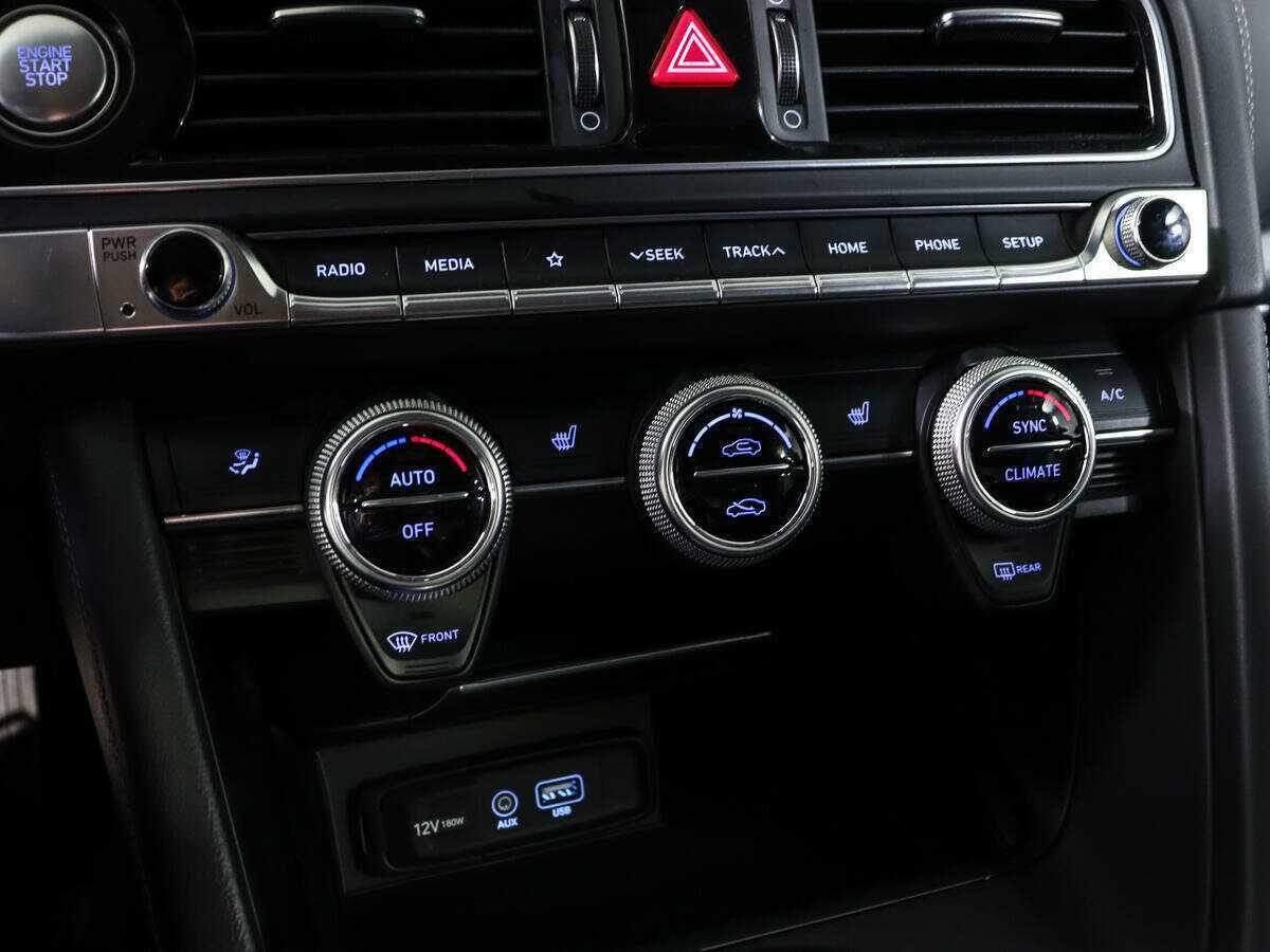 Б/У Генезис Г70 2019 года. Фото: #19