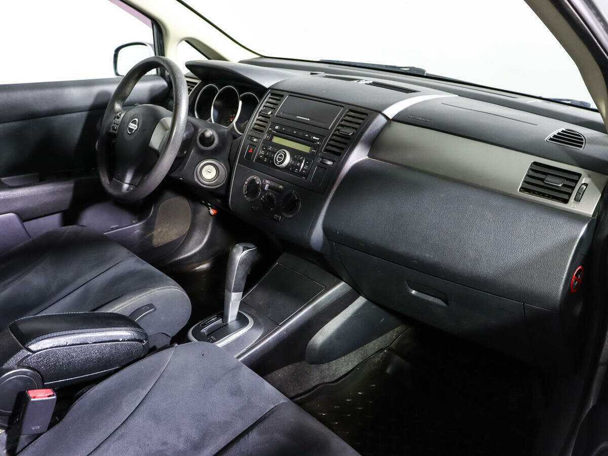 Б/У Ниссан Тиида 2010 года. Фото: #7