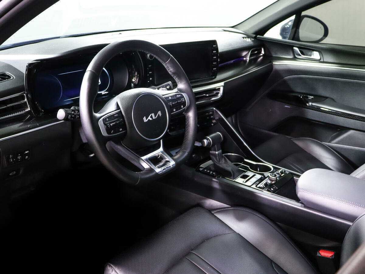 Б/У Киа К5 2023 года. Фото: #11
