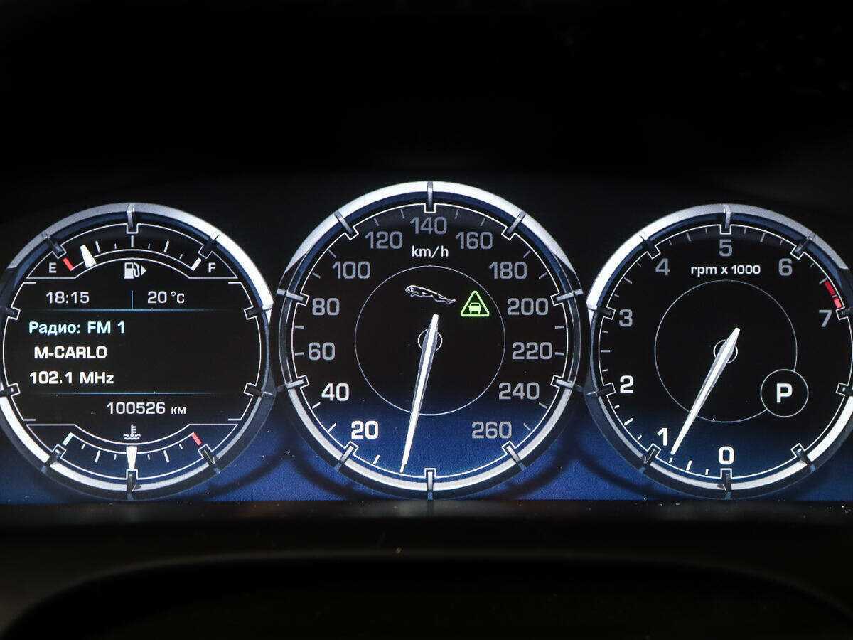 Б/У Ягуар ИксДжи 2014 года. Фото: #10