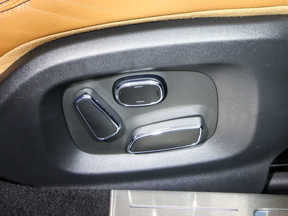 Б/У Ягуар ИксДжи 2014 года. Фото: #15