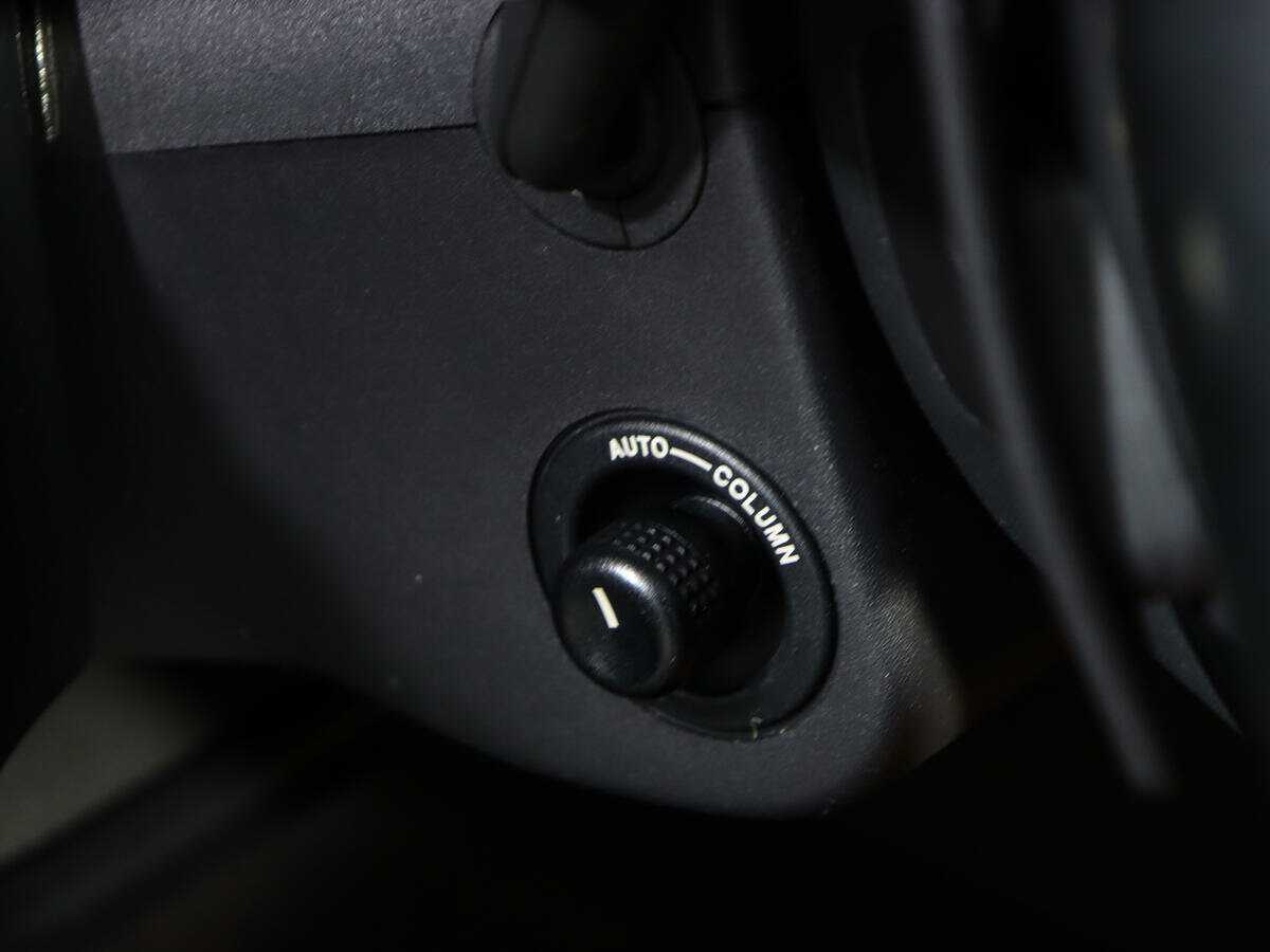 Б/У Ягуар ИксДжи 2014 года. Фото: #23