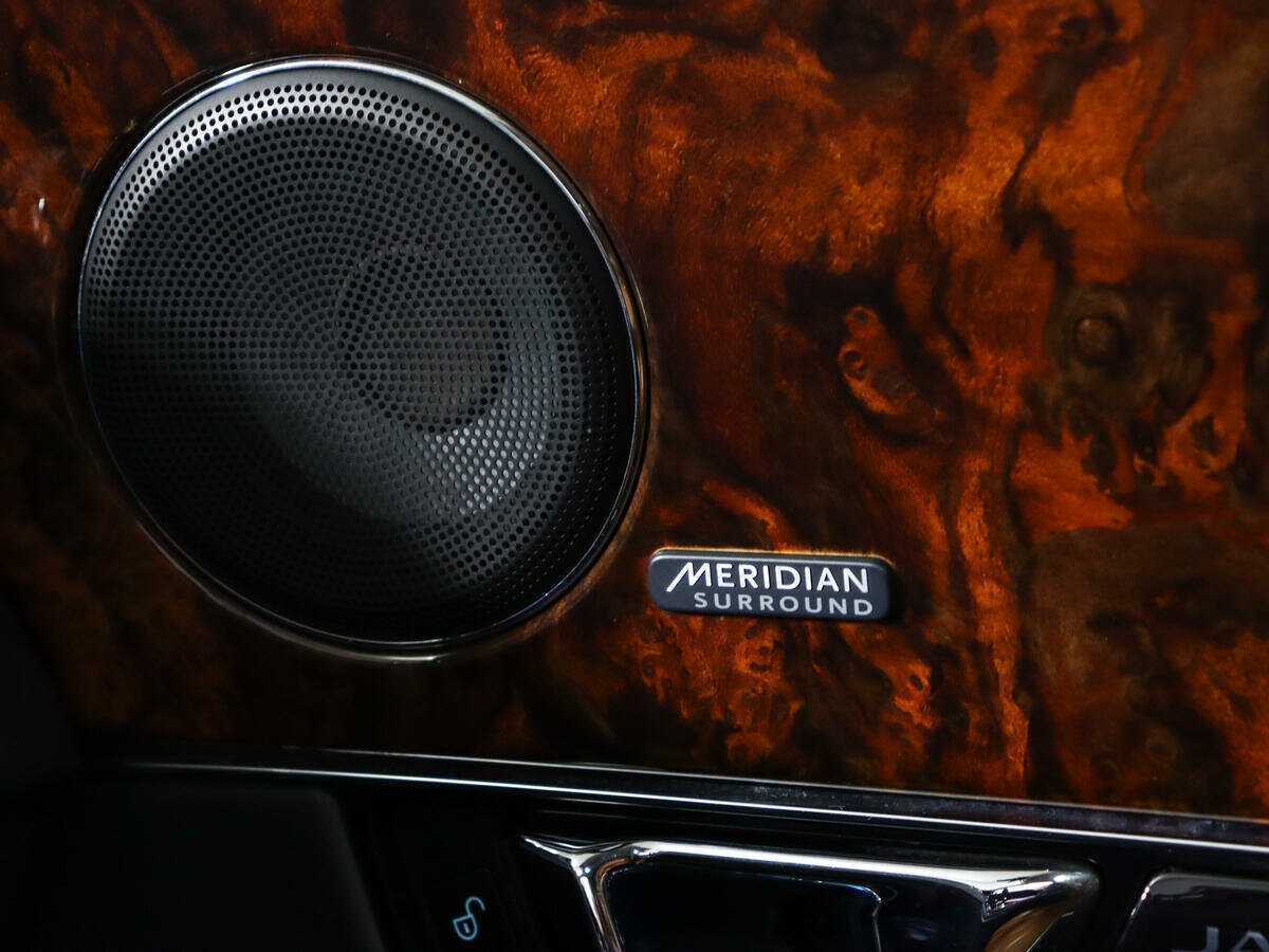 Б/У Ягуар ИксДжи 2014 года. Фото: #30