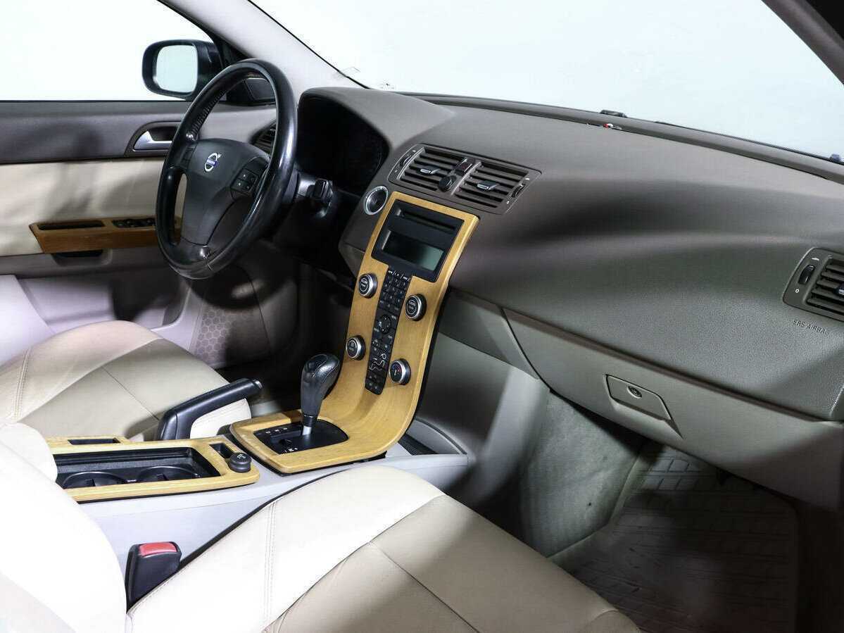 Б/У Вольво С40 2008 года. Фото: #6