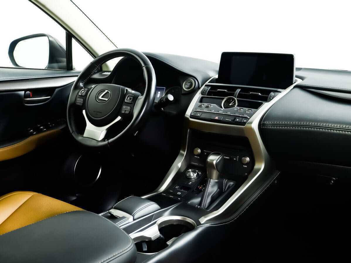 Б/У Лексус Н-Икс 2021 года. Фото: #8