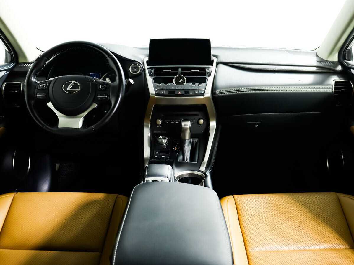 Б/У Лексус Н-Икс 2021 года. Фото: #10