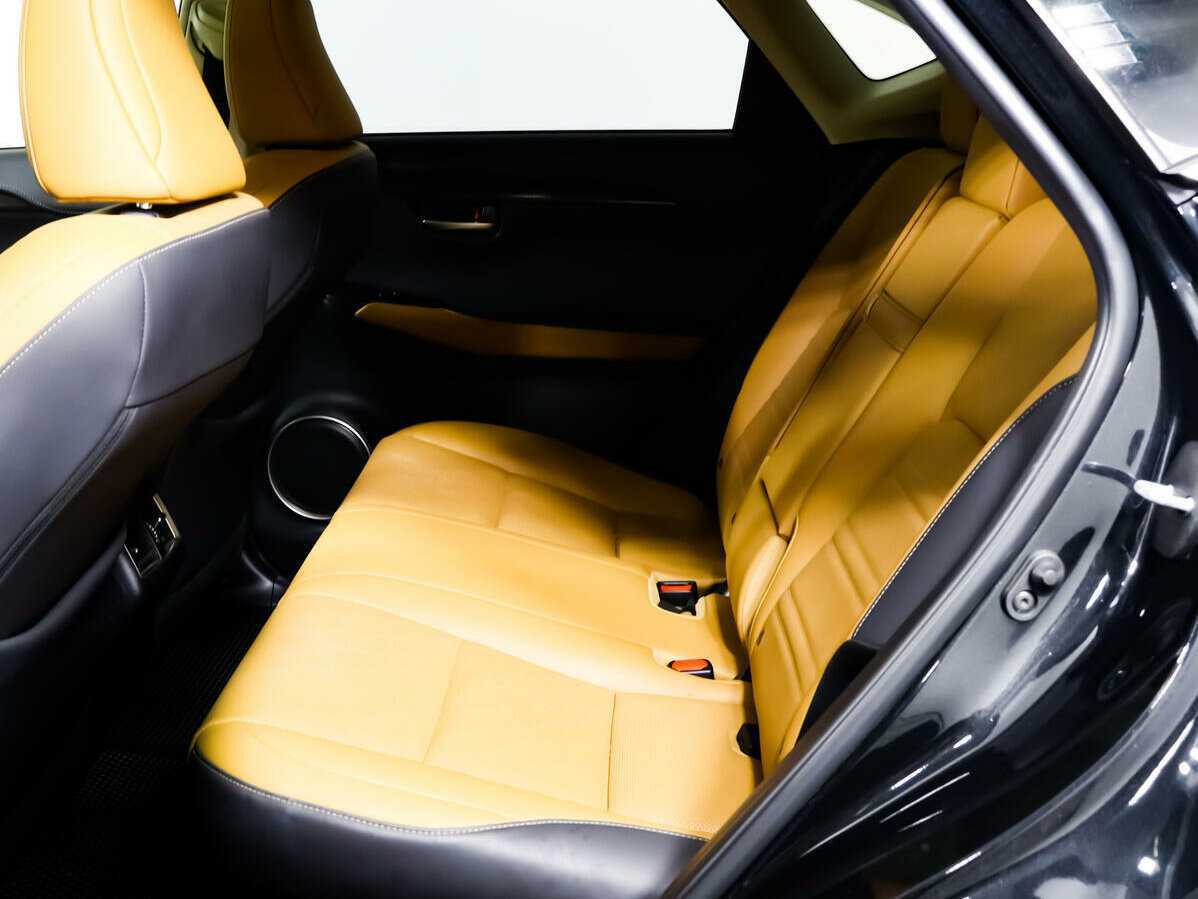 Б/У Лексус Н-Икс 2021 года. Фото: #11